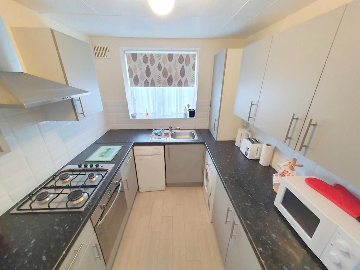 Wentworth Apartment With 2 Bedrooms, Superfast Wi-Fi And Parking Sittingbourne Kültér fotó